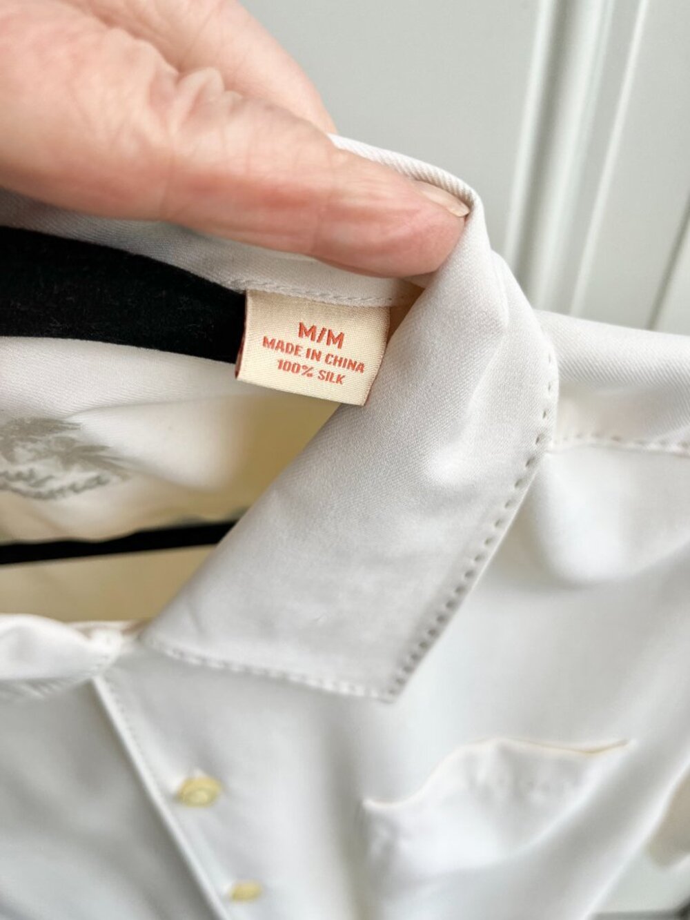 Tommy Bahama  Men's Camp Shirt The Silk Collection size M - Picture 8 of 8